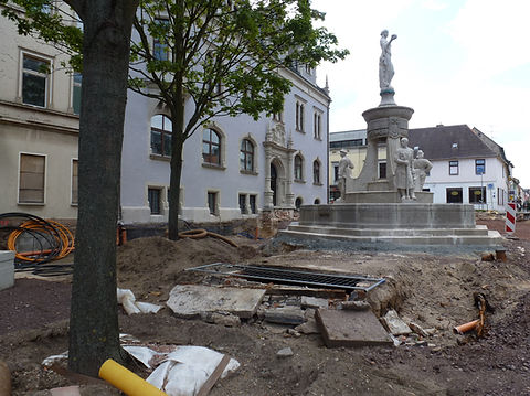 2015 29.07. Marktbrunnen (6).JPG