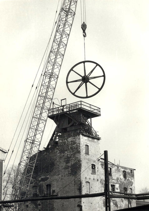 1980 29.11. Abriss Förderturm (3).jpg