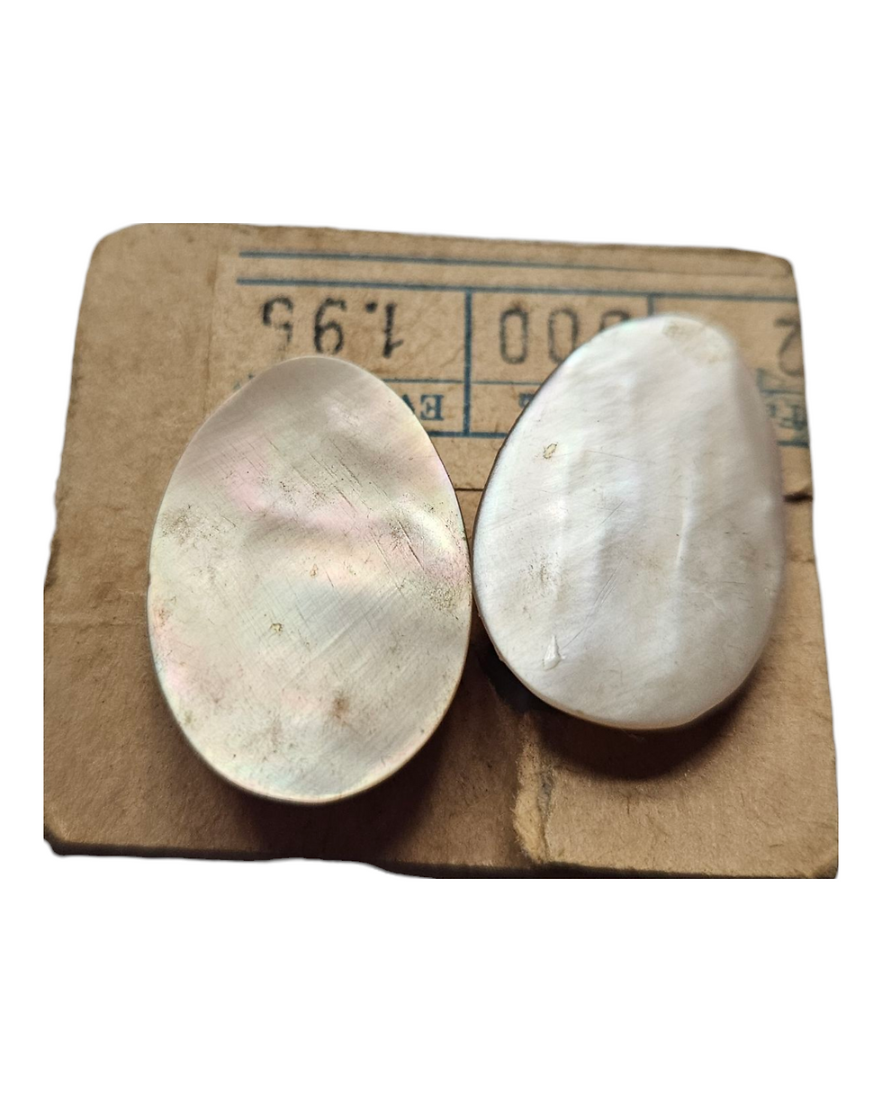 Lata czterdzieste -perłowe duże łezki klipsy masa perłowa