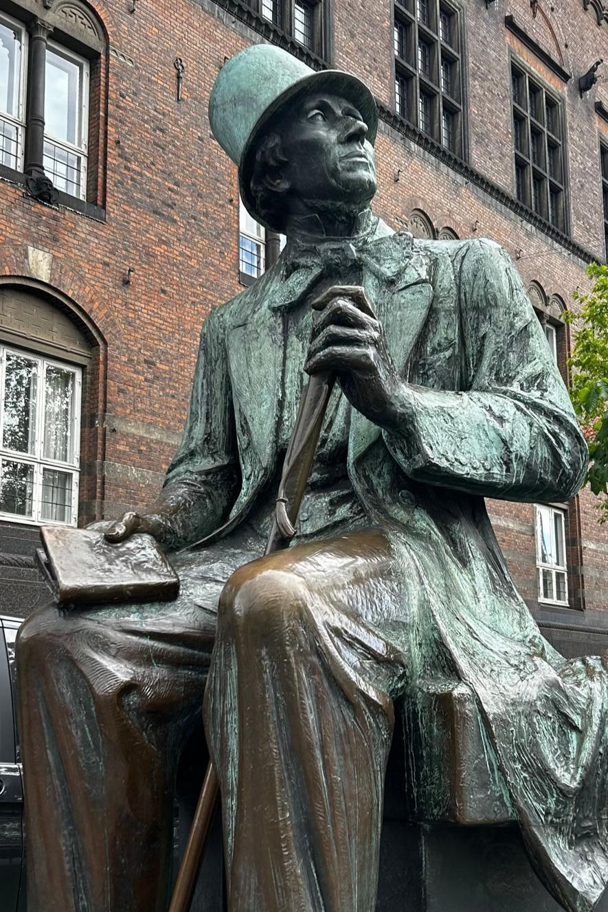 Andersen statue at Tivoli