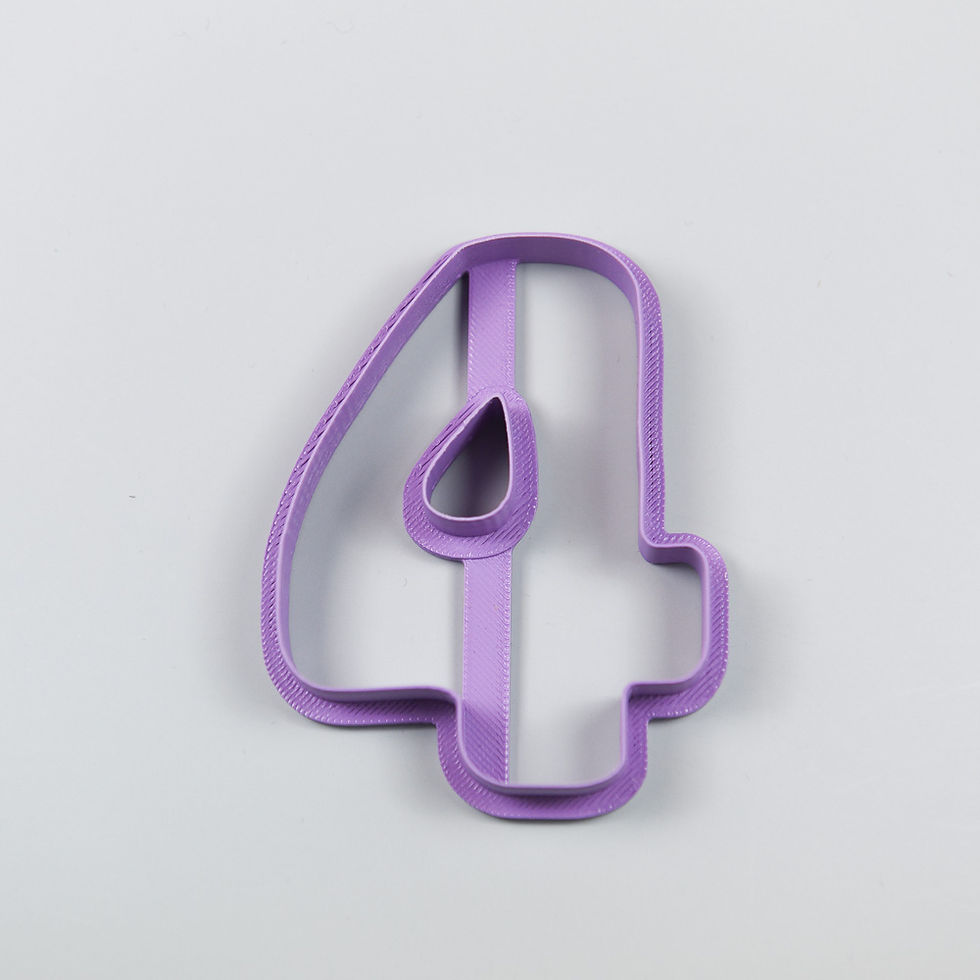 Emporte-pièce chiffres Poppy "4"