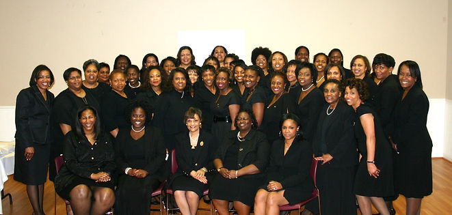 Loudoun County Alumnae Charter Members and former SAR Director