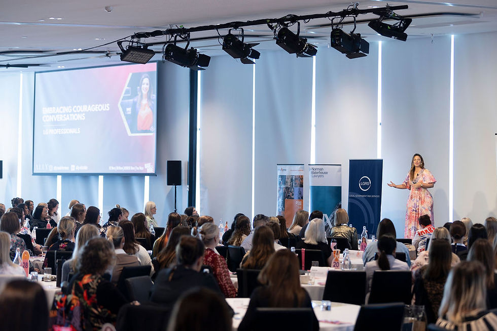 Heidi-Wolff-1205 (1) (1).jpg