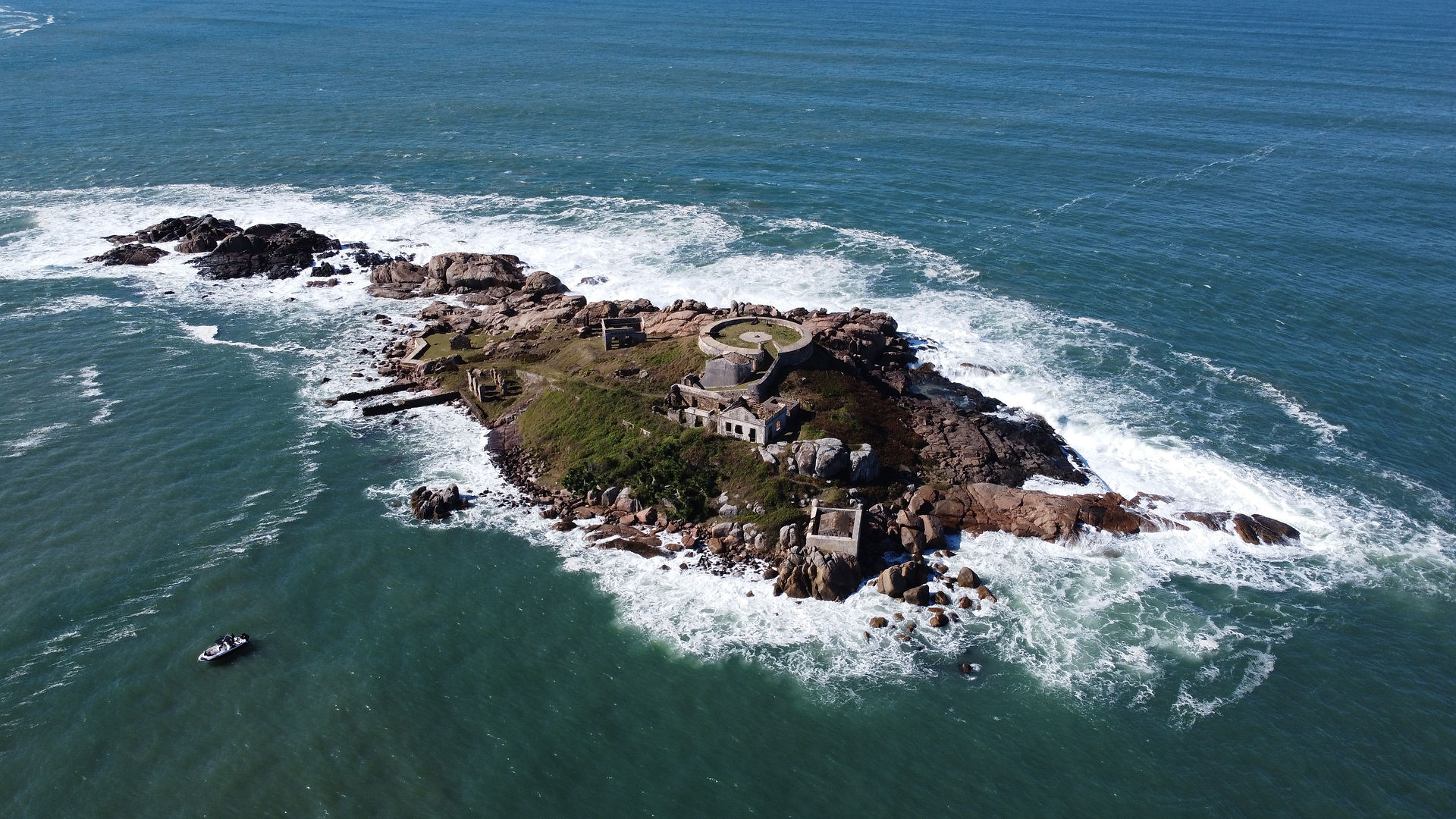 Imagem aérea da Ilha de Araçatuba