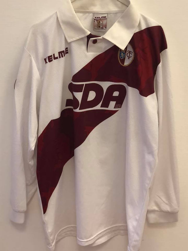 Stagione 1998/99, indossata in occasione di Atalanta-Torino 1-0.