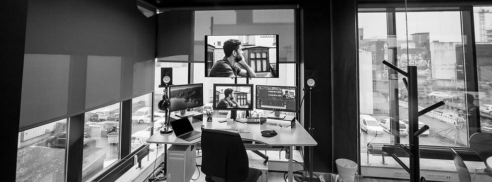 Beo Post Vest editing room in Aarhus with NLE workstations for Jylland productions
