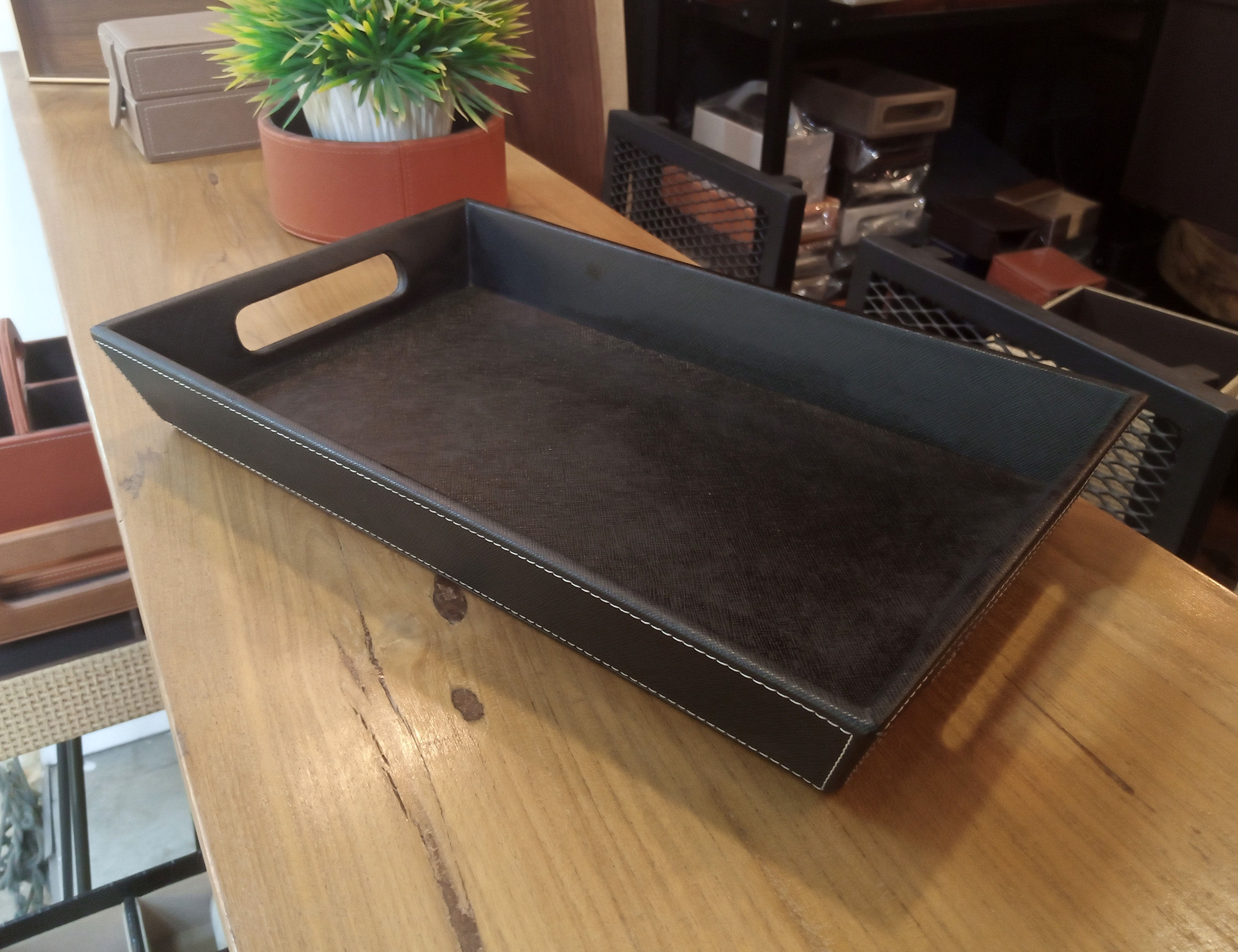 ถาดทรงคางหมู