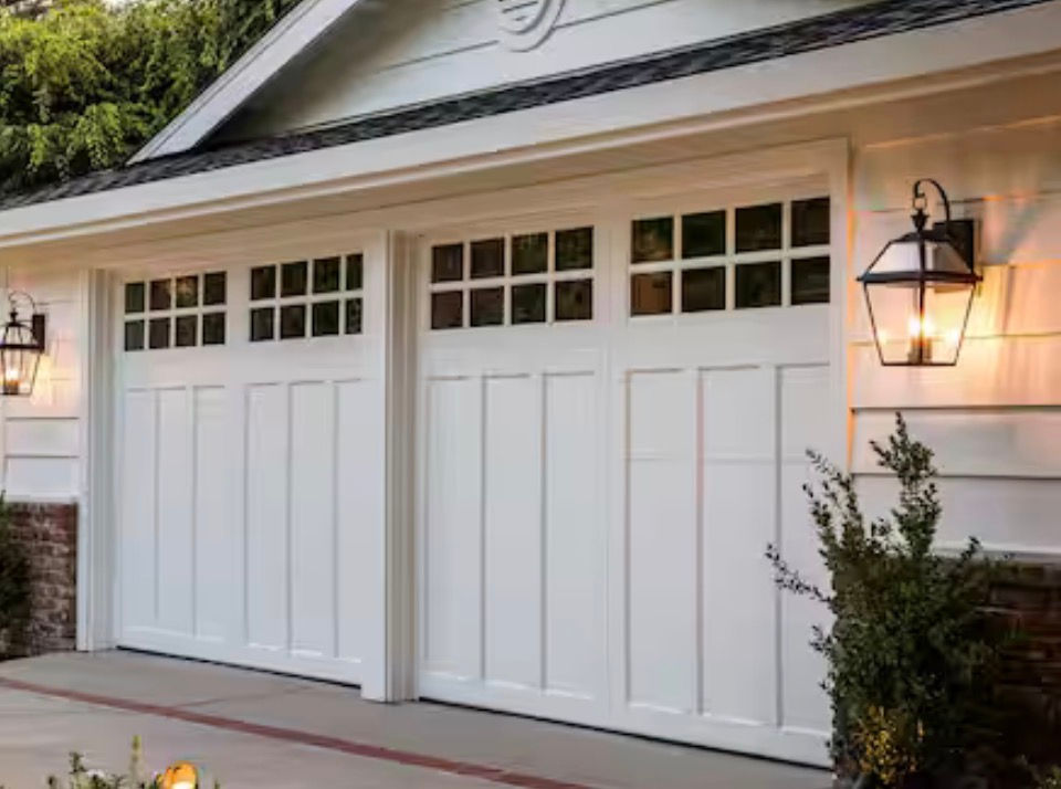 Coachman garage door in white