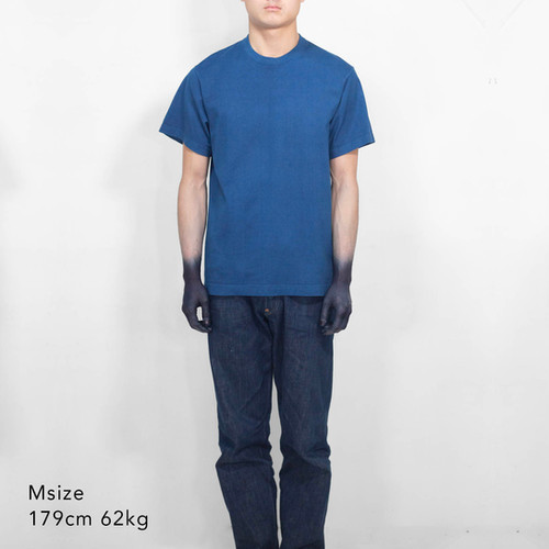 BUAISOU × FIRM WIDE ダークブルー Tシャツ BUAISOU × FIRM WIDE ダークブルー Tシャツ