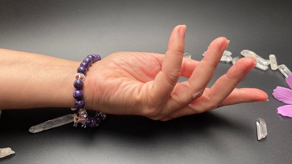 Miniaturbild: Armband mit Bergkristall-Buttons – feinschwingender Schmuck für Vertrauen und Mut
