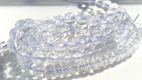 Bergkristall Perlenstränge, facettiert, runde Perlen und Button - Symbolbild für Spirituellen Schmuck & Reality Creator Tools - Malas, Halsbänder, Armbänder und mehr im Shop bei feinfühligTier