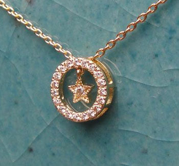 エターナルサークルペンダントトップ （スターK18YG/ダイヤ）