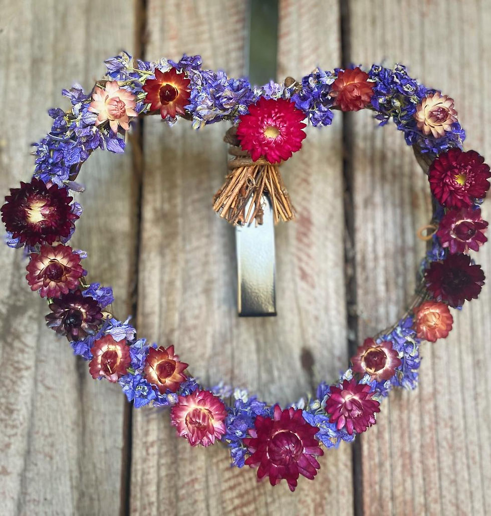 Thumbnail: lots of love wreath