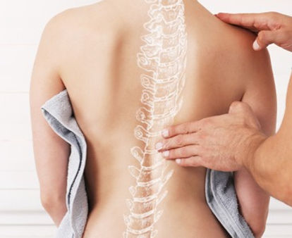 Osteopathie-Behandlung_edited.jpg