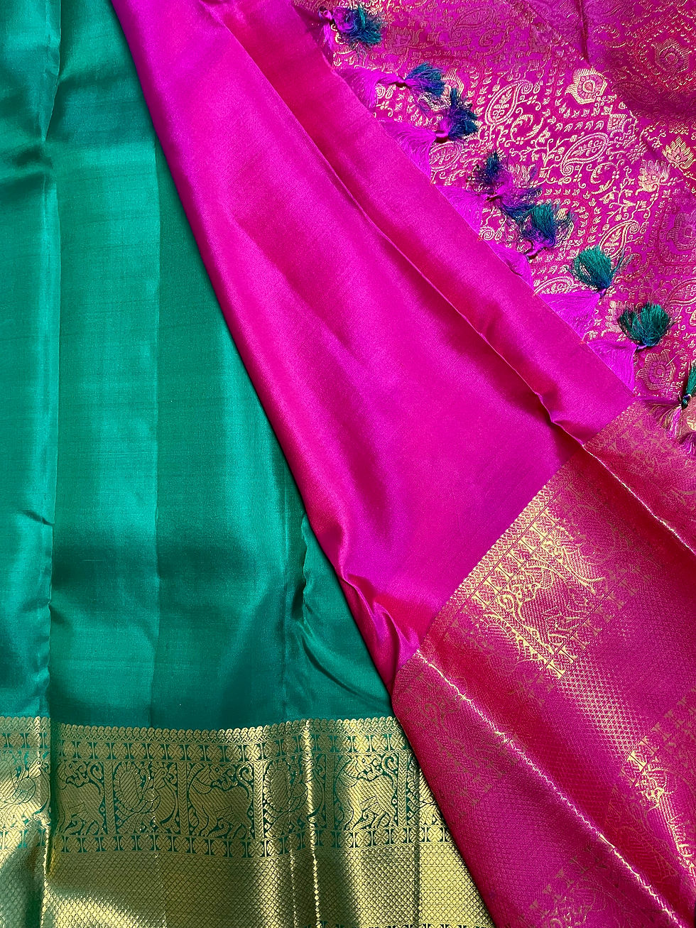 Thumbnail: Reddish Magenta Kanchipuram Pure Silk Bridal Saree with 2g Pure Gold zari