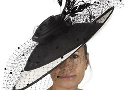 Lady in a hatinator