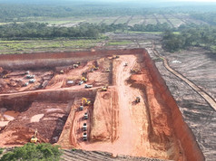 Chissema Project - Digging, loading and transport