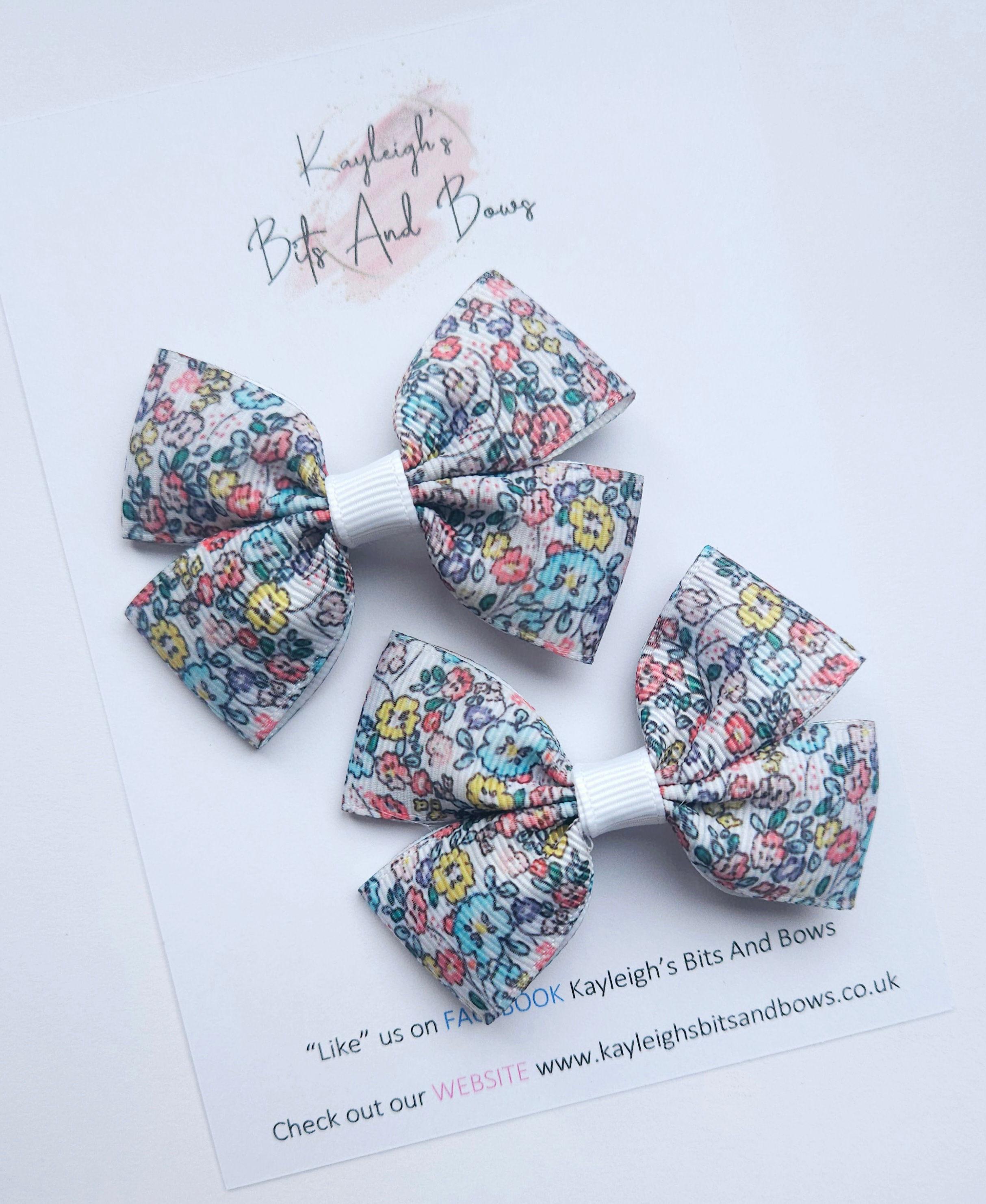 Set Of 2 Flower Ribbon Bows 