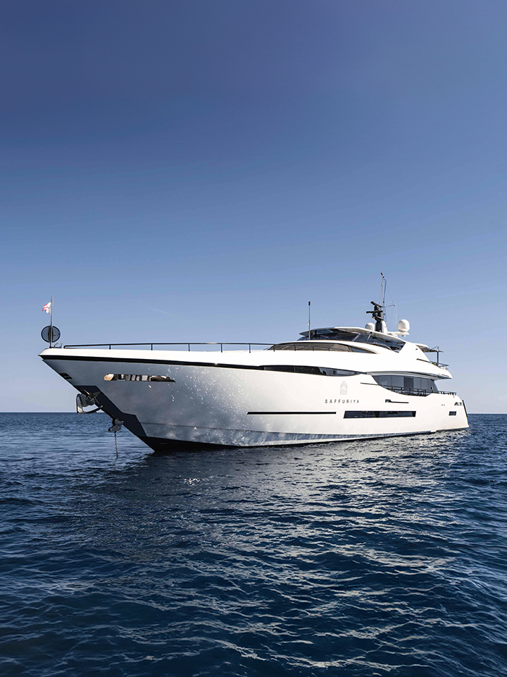 Peri Yachts - 37 Meters.png