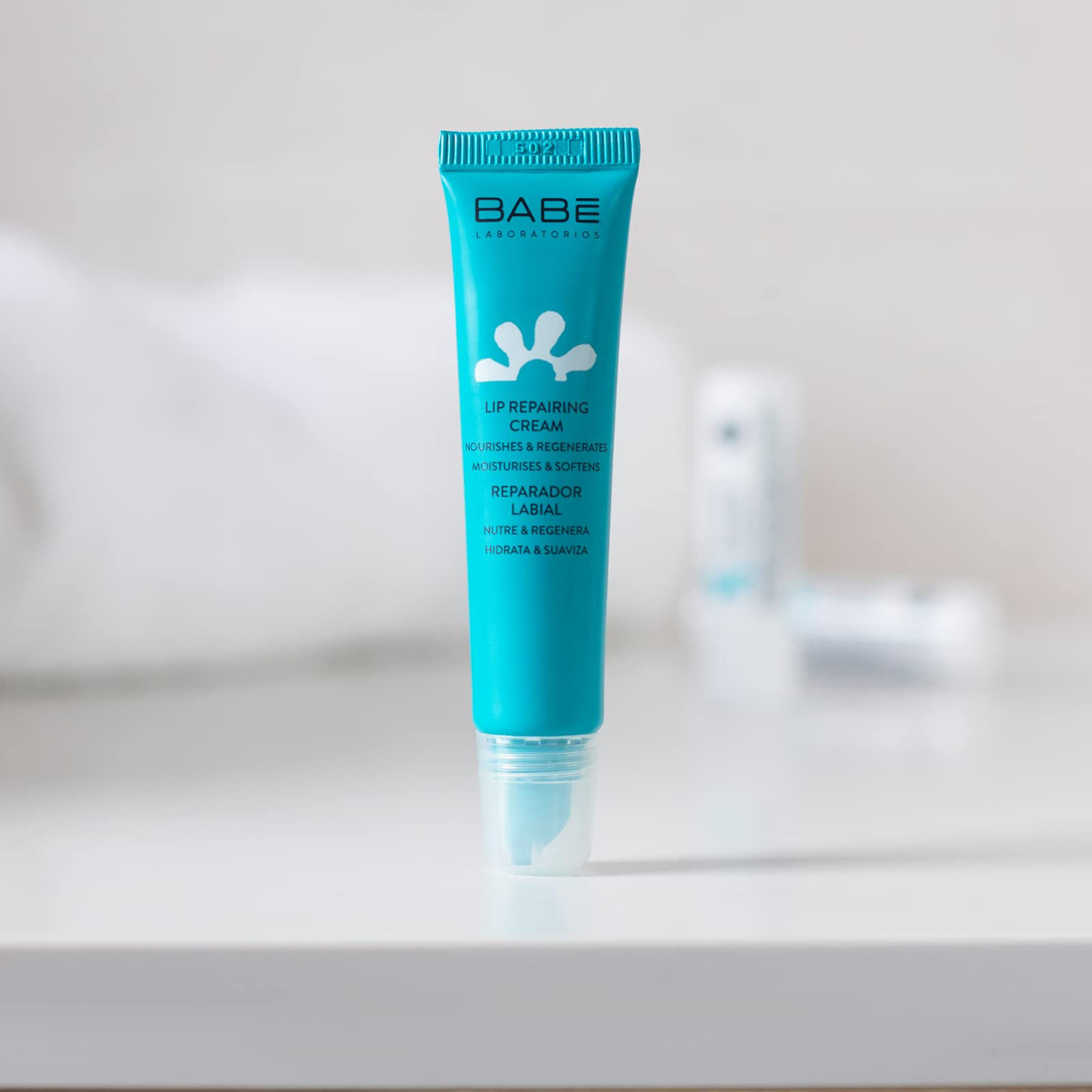 Babe Lip Repairing Cream
