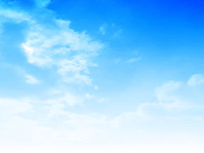 真っ青な空に浮かぶ綺麗な雲──信頼と透明性を象徴する空のイメージ