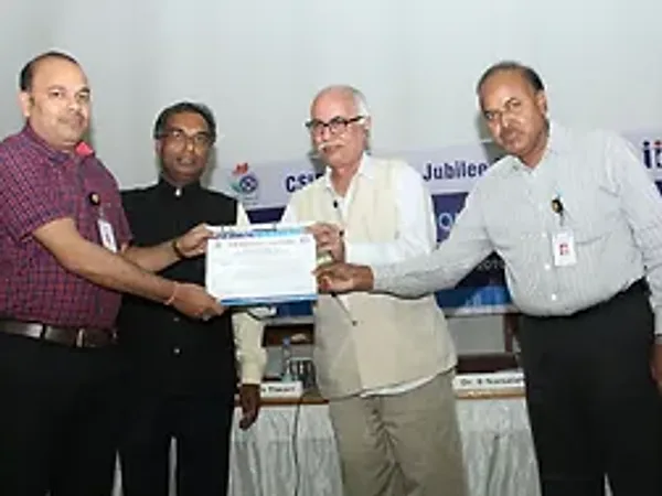 Dr. Singh receives the Best Project Proposal Award