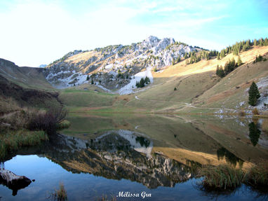 2022.10.31 falaises reflet lac d'arvouin .jpg
