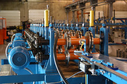 Strut Roll Forming Garage Door