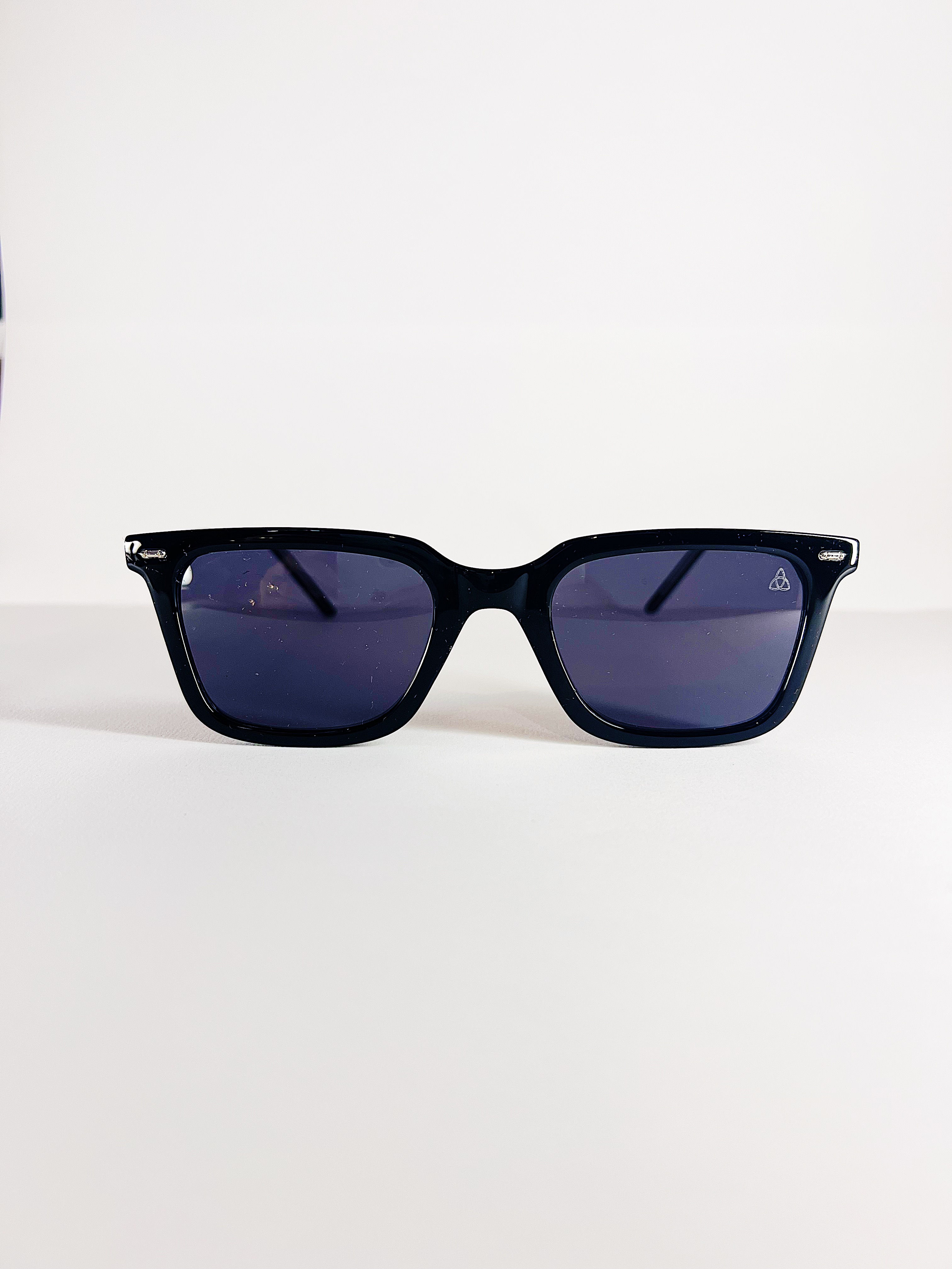 LINE CLASSIC PRETO E TRANSPARÊNCIA 