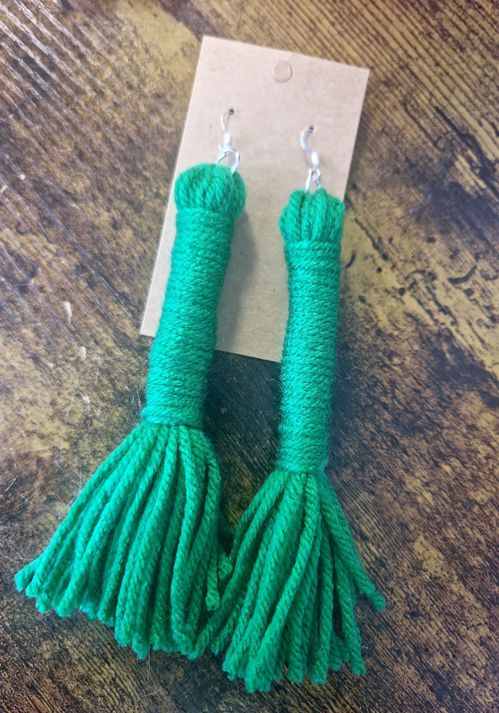 Thumbnail: Thin tassel 
