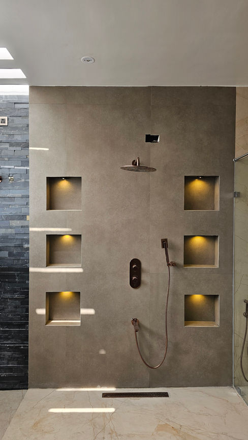 FIRST FLOOR COMMON BATHROOM (4).jpg