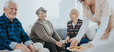 volunteer-helps-seniors-living-in-a-care-home-for-elderly-e1638524687490.jpg