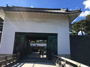 Porte du temple de Honmaru du château de Nijo (Yakuramon)