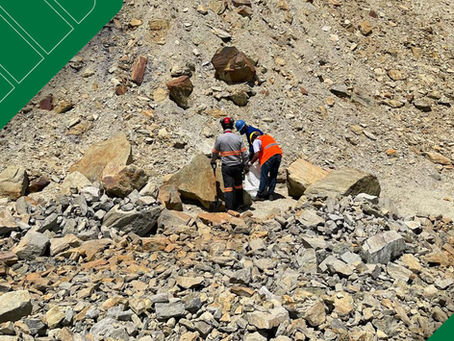 "Amostra de rejeito de mineração sendo analisada em laboratório para uso como remineralizador de solo