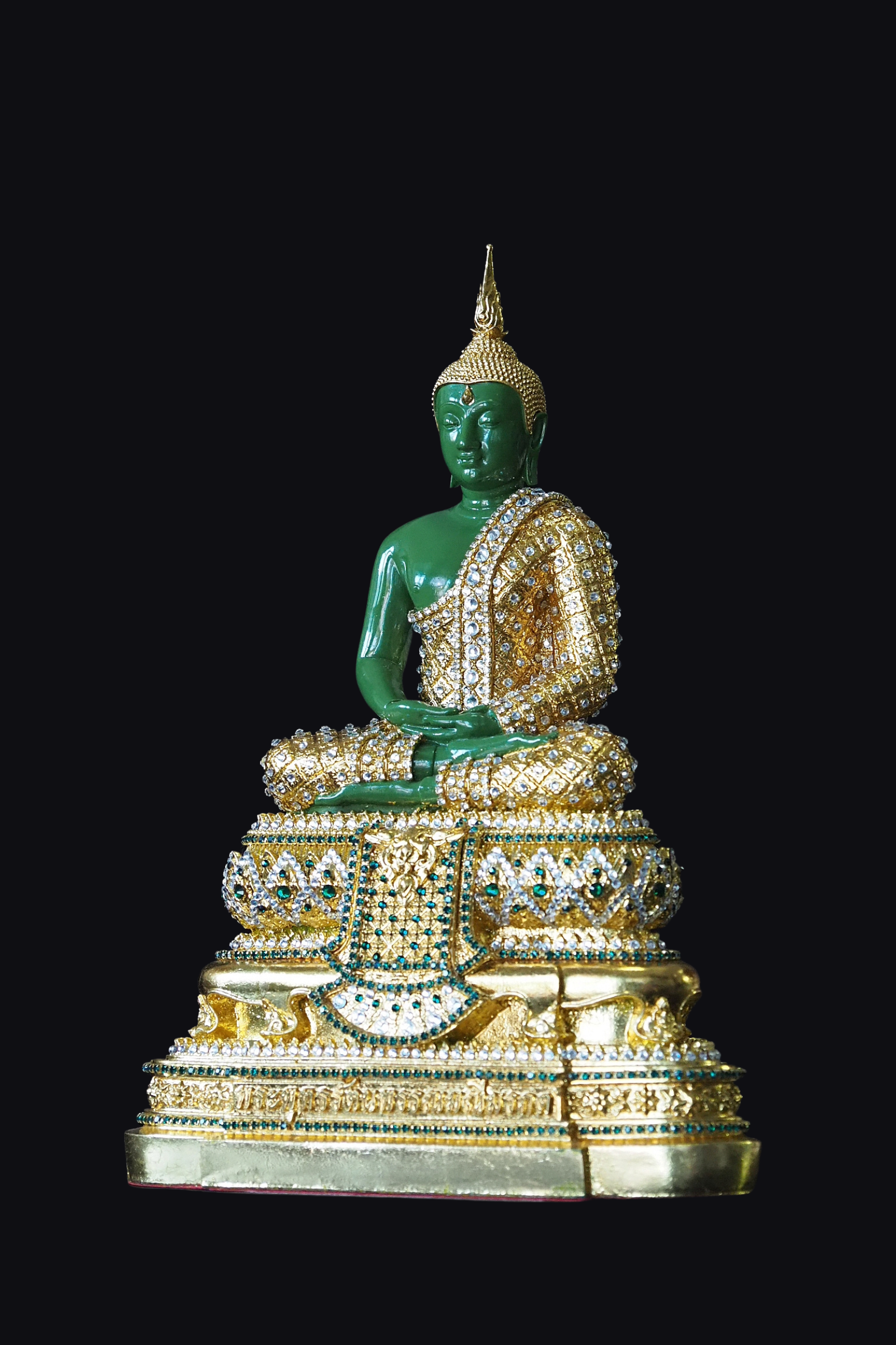 Emerald Buddha of the year 2023, rainy season, science gold leafing ceremony