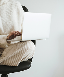 Community management : audit, optimisation de compte, création de visuels & stratégie éditoriale. Instagram, Tiktok, Facebook