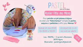 Exemples de publications Facebook pour Pastel : visuels attractifs, textes chaleureux et mise en avant des ateliers, goûters 