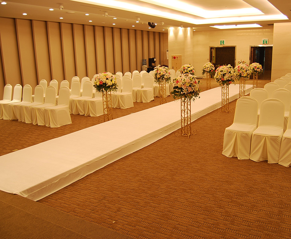 Hotel and resort carpet