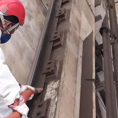 Limpeza a seco com sucção de pó industrial