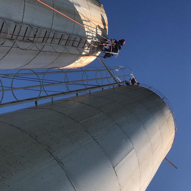Limpeza em espaço confinado e altura