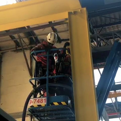 Limpeza a seco com sucção de pó industrial