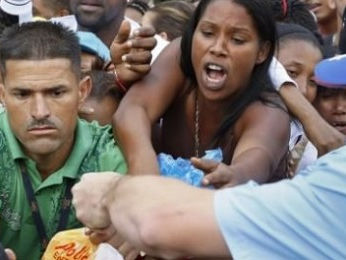 Venezuela: si aggrava la crisi umanitaria. Mentre USA e UE aspettano di far crollare Maduro
