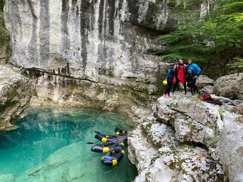 Photo de groupe dans le canyon du verdon