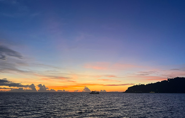 sunset freedom Beach Koh Tao
