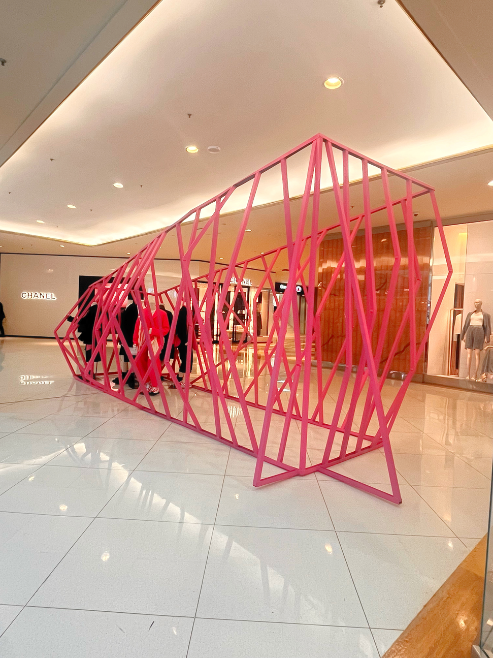 Facetune_12-06-2025-14-57-36