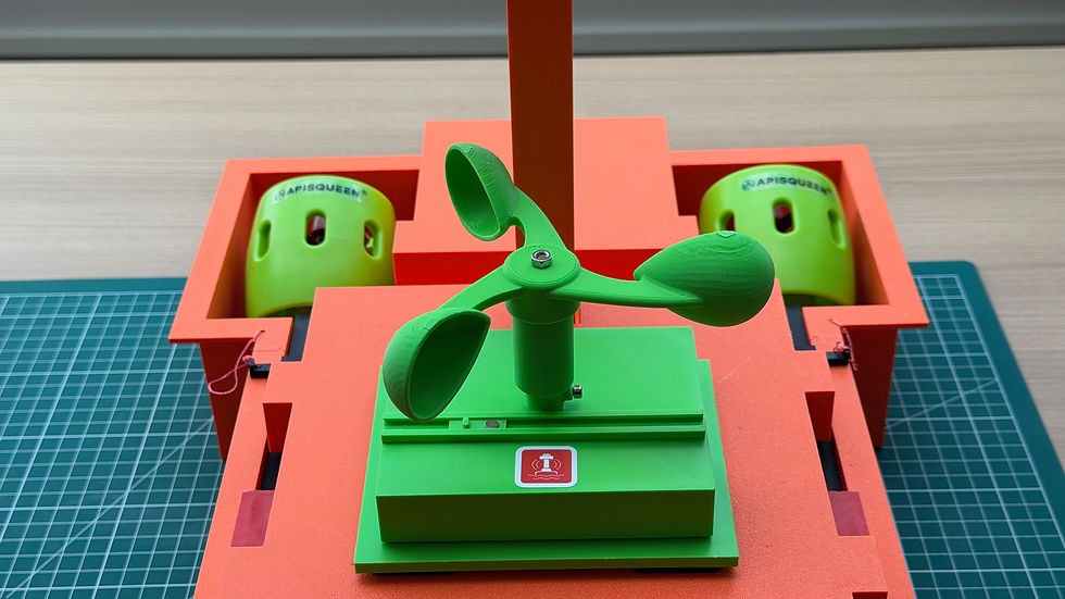 Anémomètre accroché à la Bouée autonome