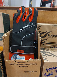 Schwinn Bike Gloves.jpg