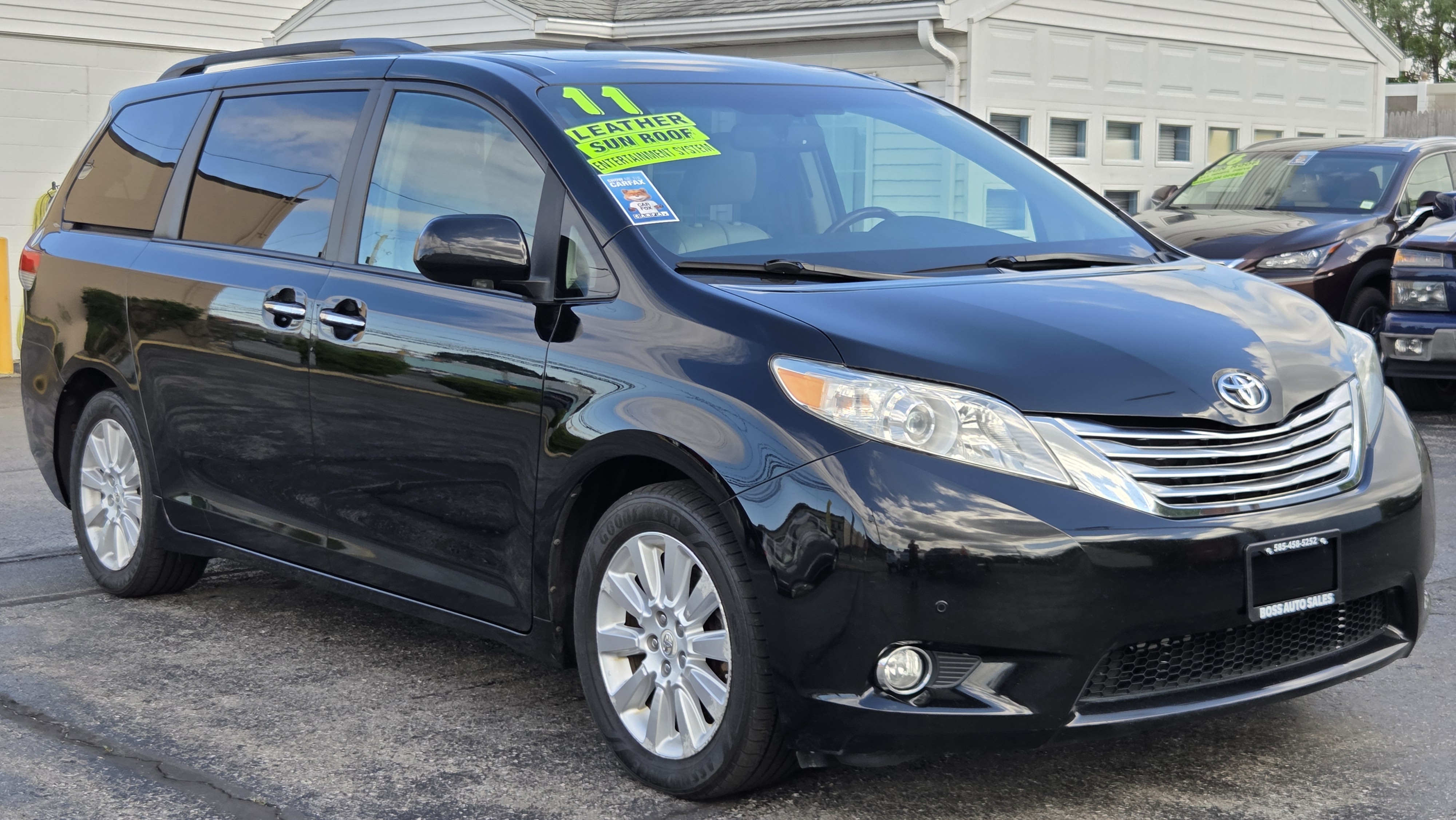 2011 Toyota Sienna's photo