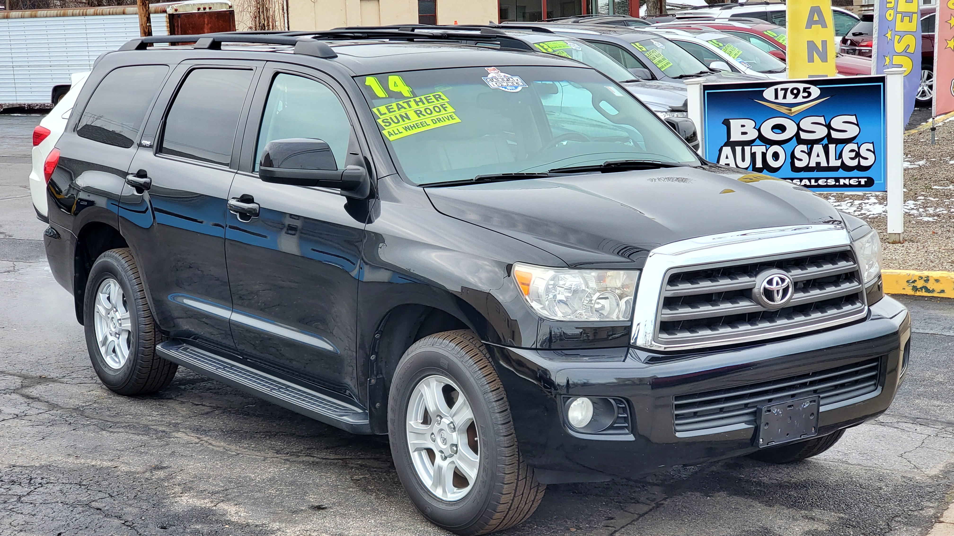 2014 Toyota Sequoia SR5's photo