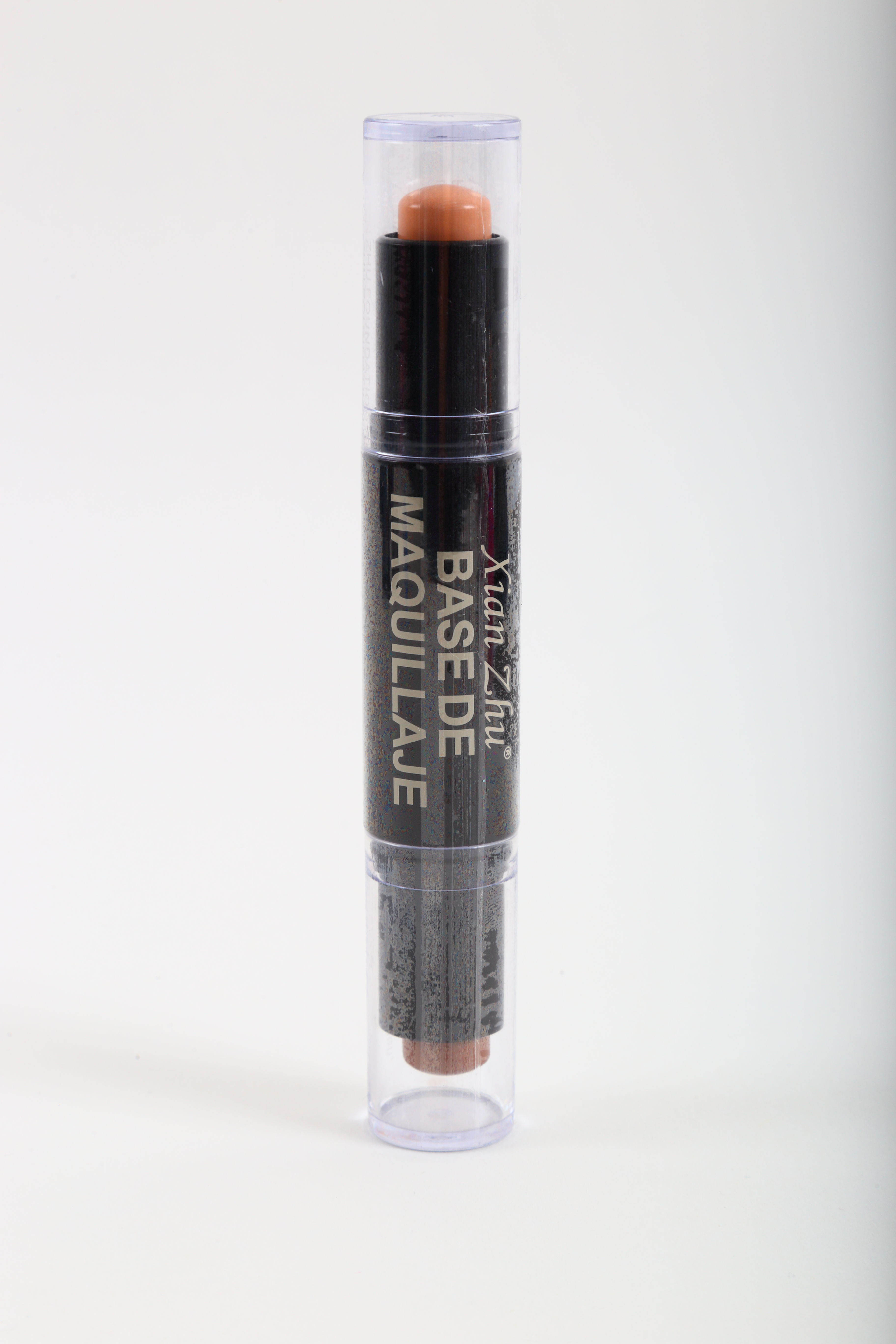 Corrector de ojeras con base de maquillaje